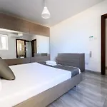 F9 1, Private Double With Private Bathroom In Shared Flat *