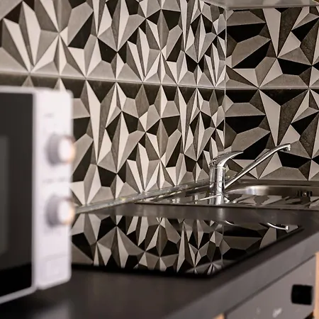 Homestay F9 1, Private Double With Private Bathroom In Shared Flat