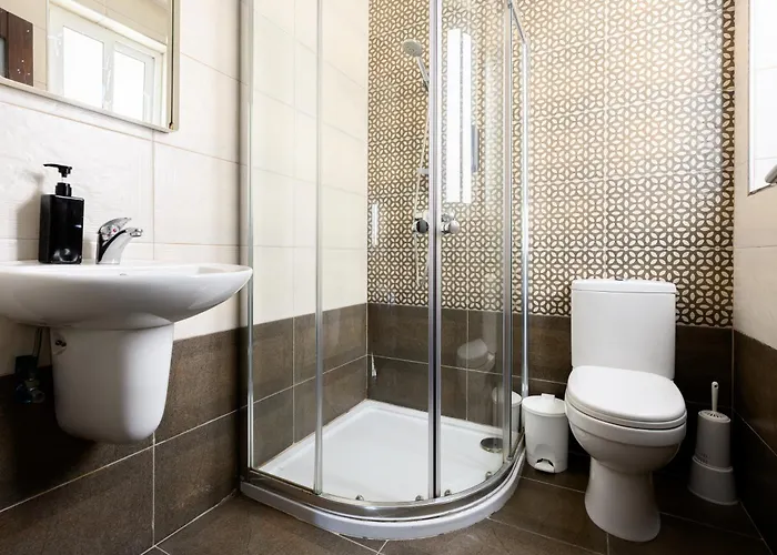 F9 1, Private Double With Private Bathroom In Shared Flat Homestay Msida