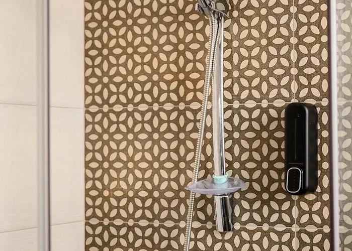 F9 1, Private Double With Private Bathroom In Shared Flat Homestay Msida