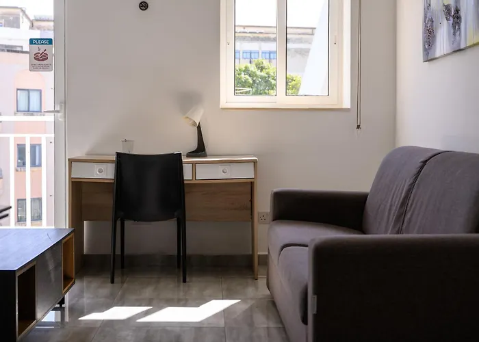 F9 1, Private Double With Private Bathroom In Shared Flat Msida