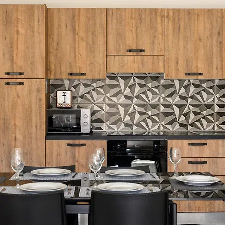 Habitación en casa particular F9 1, Private Double With Private Bathroom In Shared Flat *