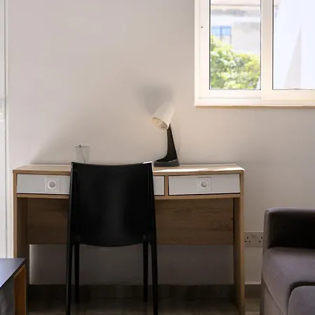 Homestay F9 1, Private Double With Private Bathroom In Shared Flat Msida