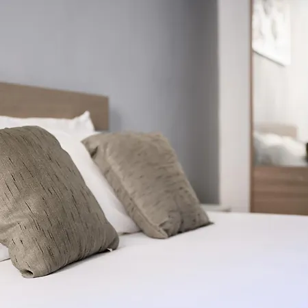 Privatunterkunft F9 1, Private Double With Private Bathroom In Shared Flat *