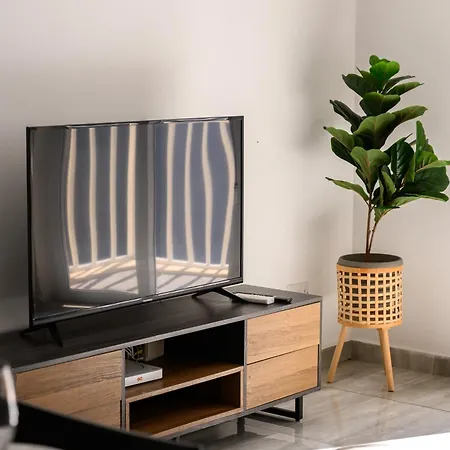 F9 1, Private Double With Private Bathroom In Shared Flat *