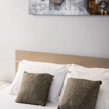F9 1, Private Double With Private Bathroom In Shared Flat Privatunterkunft