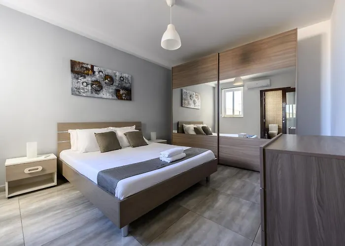 Habitación en casa particular F9 1, Private Double With Private Bathroom In Shared Flat Msida